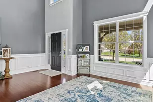 4075 Conifer Dr, Elgin, IL 60124 - Photo 3