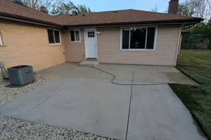 1114 Hewitt Dr, Des Plaines, IL 60016 - Photo 29