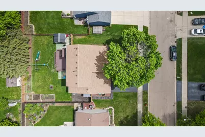 2250 Bannister Lane, Aurora, IL 60504 - Photo 3