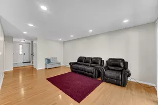 406 Hummingbird Ct, Deerfield, IL 60015 - Photo 5
