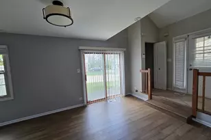 406 College Crossing, Rolling Meadows, IL 60008 - Photo 5