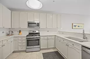140 N Euclid Ave, Oak Park, IL 60301 - Photo 7