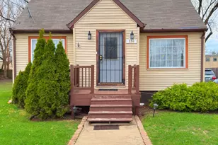 224 N Wolf Rd, Wheeling, IL 60090 - Photo 1
