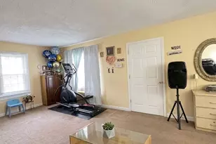 224 N Wolf Rd, Wheeling, IL 60090 - Photo 3