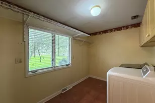 17641 Wagner Rd, Sandwich, IL 60548 - Photo 5