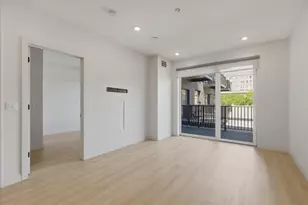 948 W Sunnyside Ave, Chicago, IL 60640 - Photo 5