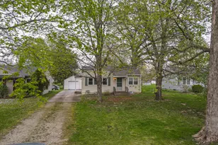 3153 Sportsman Club Rd, Bourbonnais, IL 60914 - Photo 25