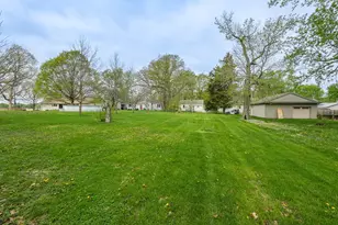 3153 Sportsman Club Rd, Bourbonnais, IL 60914 - Photo 21