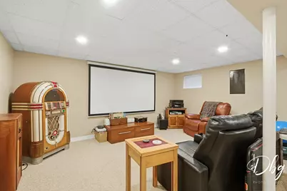 2225 N Old Pond Court, Round Lake Beach, IL 60073 - Photo 63