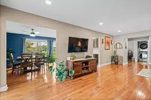 1477 S County Farm Rd, Wheaton, IL 60189 - Photo 9