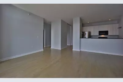 233 E 13th Street #1708, Chicago, IL 60605 - Photo 5