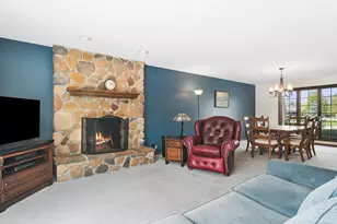 305 Anne Ct, Prospect Heights, IL 60070 - Photo 5