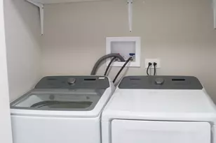 411 Stevenson Pl, Vernon Hills, IL 60061 - Photo 13