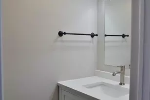 411 Stevenson Pl, Vernon Hills, IL 60061 - Photo 11