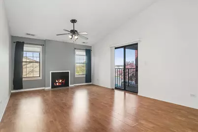 2060 N Rand Road #204, Palatine, IL 60074 - Photo 3