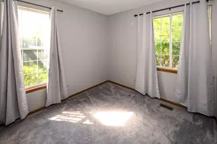 150 E Lake Ridge Dr, Glendale Heights, IL 60139 - Photo 15