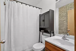 1651 W Pratt Blvd, Chicago, IL 60626 - Photo 13