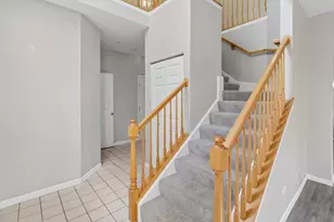 2075 Ivy Ridge Dr, Hoffman Estates, IL 60192 - Photo 11