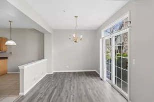 2075 Ivy Ridge Dr, Hoffman Estates, IL 60192 - Photo 5