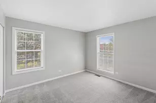 2075 Ivy Ridge Dr, Hoffman Estates, IL 60192 - Photo 13