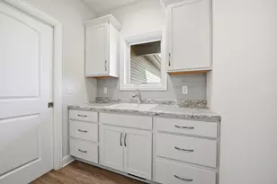 718 Independence Ave, Sycamore, IL 60178 - Photo 21