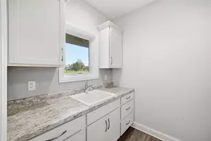 718 Independence Ave, Sycamore, IL 60178 - Photo 19