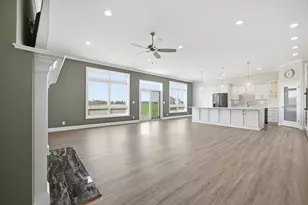 718 Independence Ave, Sycamore, IL 60178 - Photo 9