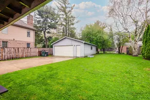 805 E Rockland Rd, Libertyville, IL 60048 - Photo 21