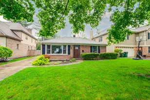 805 E Rockland Rd, Libertyville, IL 60048 - Photo 3