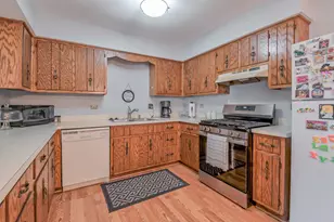 2512 Live Oak Dr, Crest Hill, IL 60403 - Photo 5