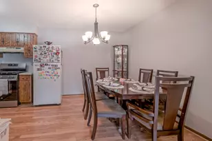 2512 Live Oak Dr, Crest Hill, IL 60403 - Photo 7