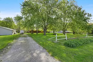 2431 N 1450 East Rd, White Heath, IL 61884 - Photo 7