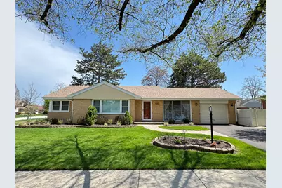 901 Brookline Lane, Park Ridge, IL 60068 - Photo 1