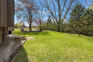 2806 N Dryden Pl, Arlington Heights, IL 60004 - Photo 39