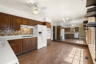 2806 N Dryden Pl, Arlington Heights, IL 60004 - Photo 13