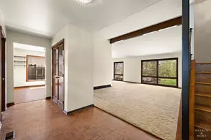 2806 N Dryden Pl, Arlington Heights, IL 60004 - Photo 7