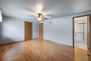 2806 N Dryden Pl, Arlington Heights, IL 60004 - Photo 17