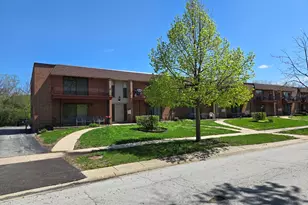 643 N Carroll Pkwy, Glenwood, IL 60425 - Photo 1