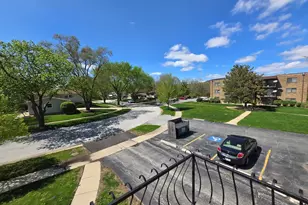 643 N Carroll Pkwy, Glenwood, IL 60425 - Photo 3