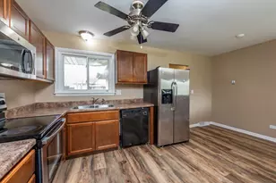 2625 Varonen Ave, Waukegan, IL 60087 - Photo 11
