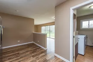 2625 Varonen Ave, Waukegan, IL 60087 - Photo 9