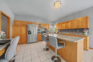 10745 Lockwood Ave, Oak Lawn, IL 60453 - Photo 9