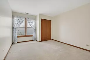 3431 Lake Side Cir, Joliet, IL 60431 - Photo 15