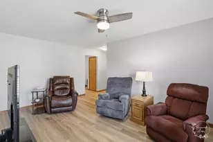 545 N Monroe Ave, Bradley, IL 60915 - Photo 5