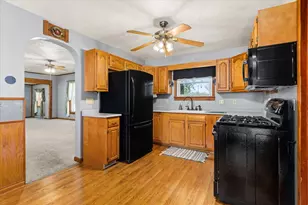 303 E 4th St, Long Point, IL 61333 - Photo 21