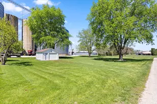303 E 4th St, Long Point, IL 61333 - Photo 39