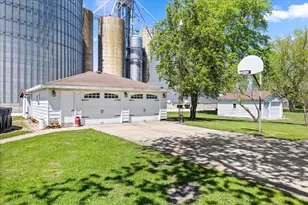 303 E 4th St, Long Point, IL 61333 - Photo 35