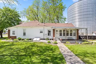 303 E 4th St, Long Point, IL 61333 - Photo 3
