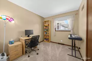 850 Arthur Dr, Elgin, IL 60120 - Photo 13