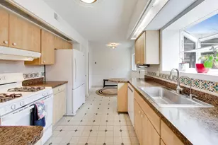 325 Dodge Ave, Evanston, IL 60202 - Photo 11